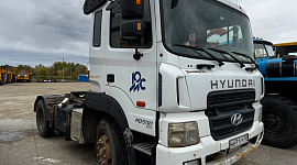 Hyundai HD500 Tractor