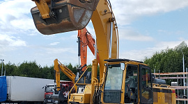 LGCE E6400F