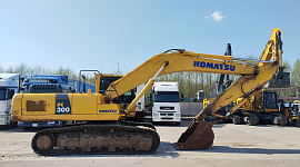 Komatsu PC300-8M0